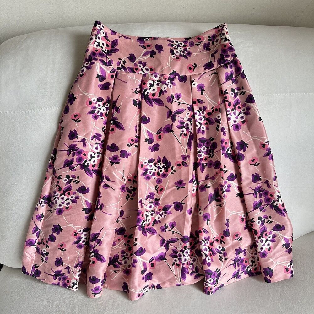 EXPRESS Design Studio 100% Silk Pink/Purple Floral Pleated Skirt Size 4 B44